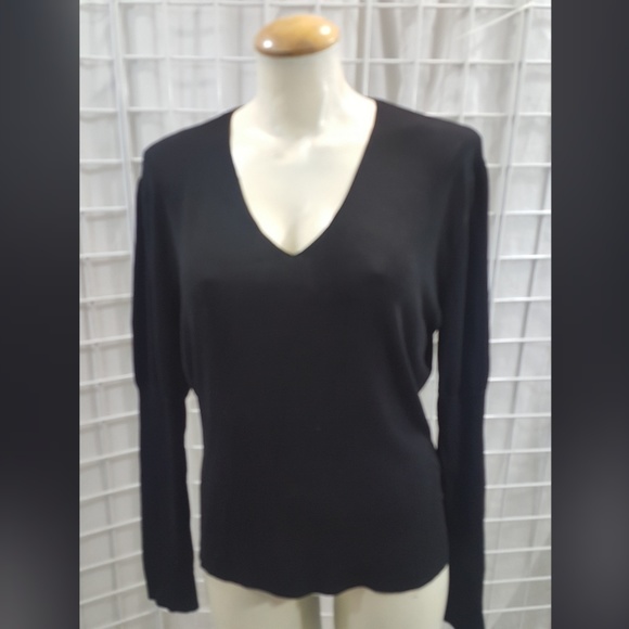 Cyrus Sweaters - Cyrus V Neck Sweater